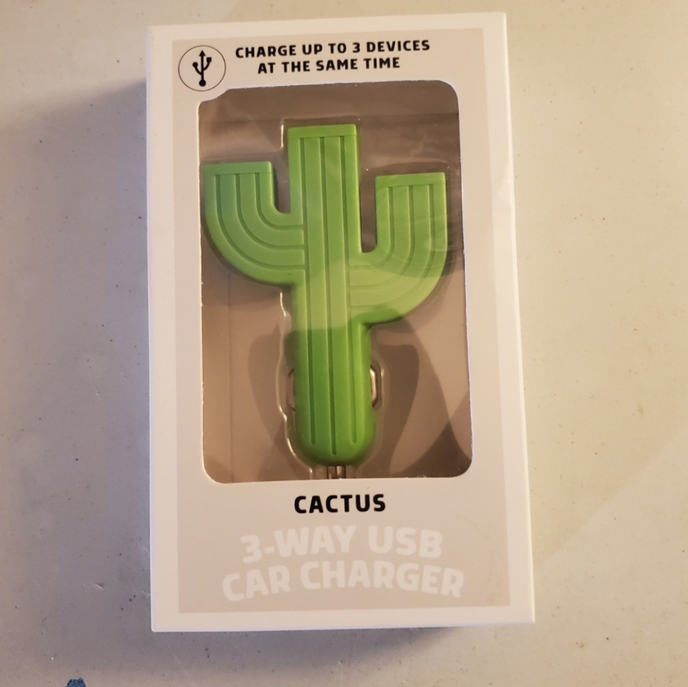Kikkerland 3-way car charger